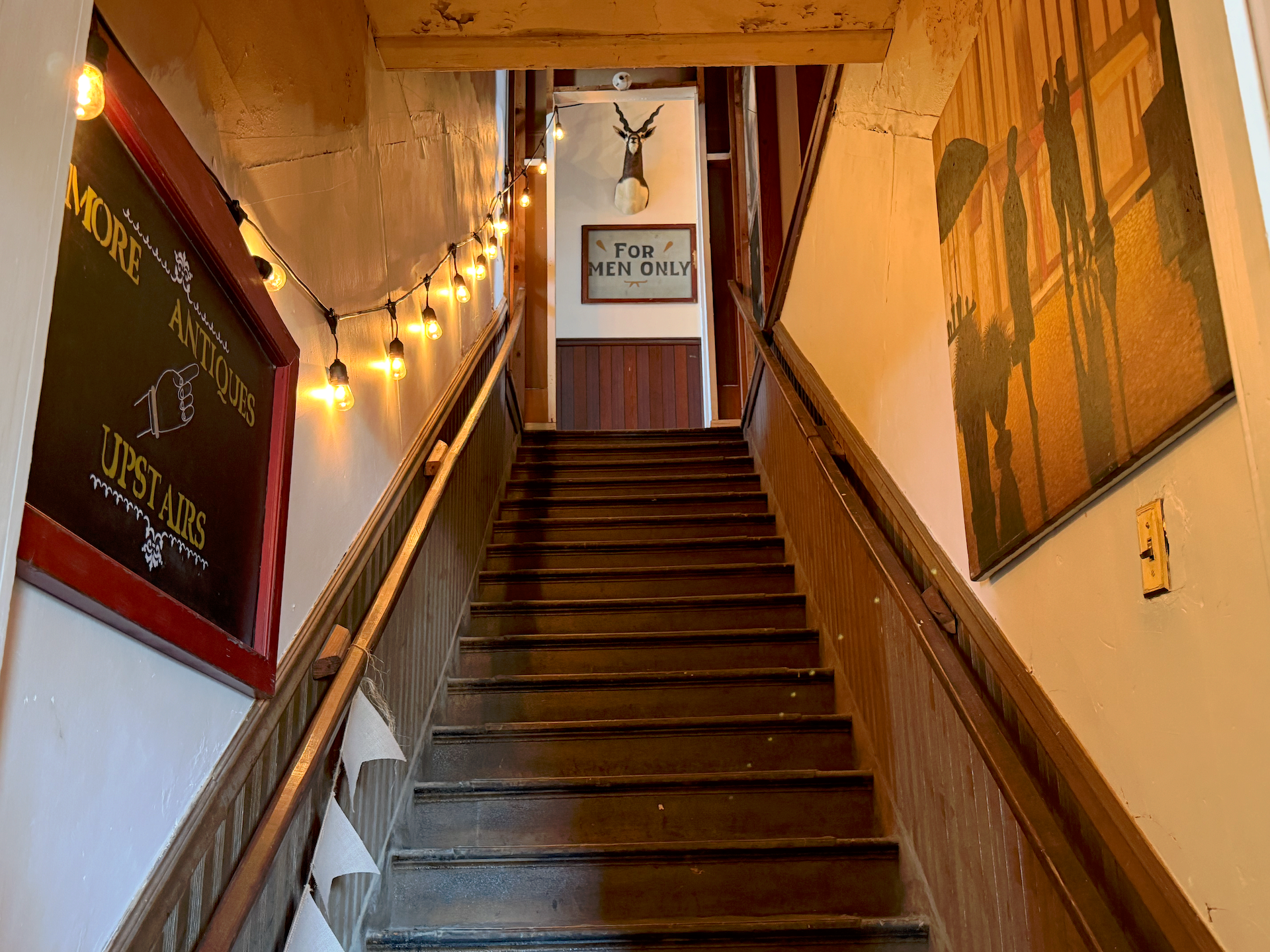 Exploring the multi-story Vintage Mall inside the National Hotel building